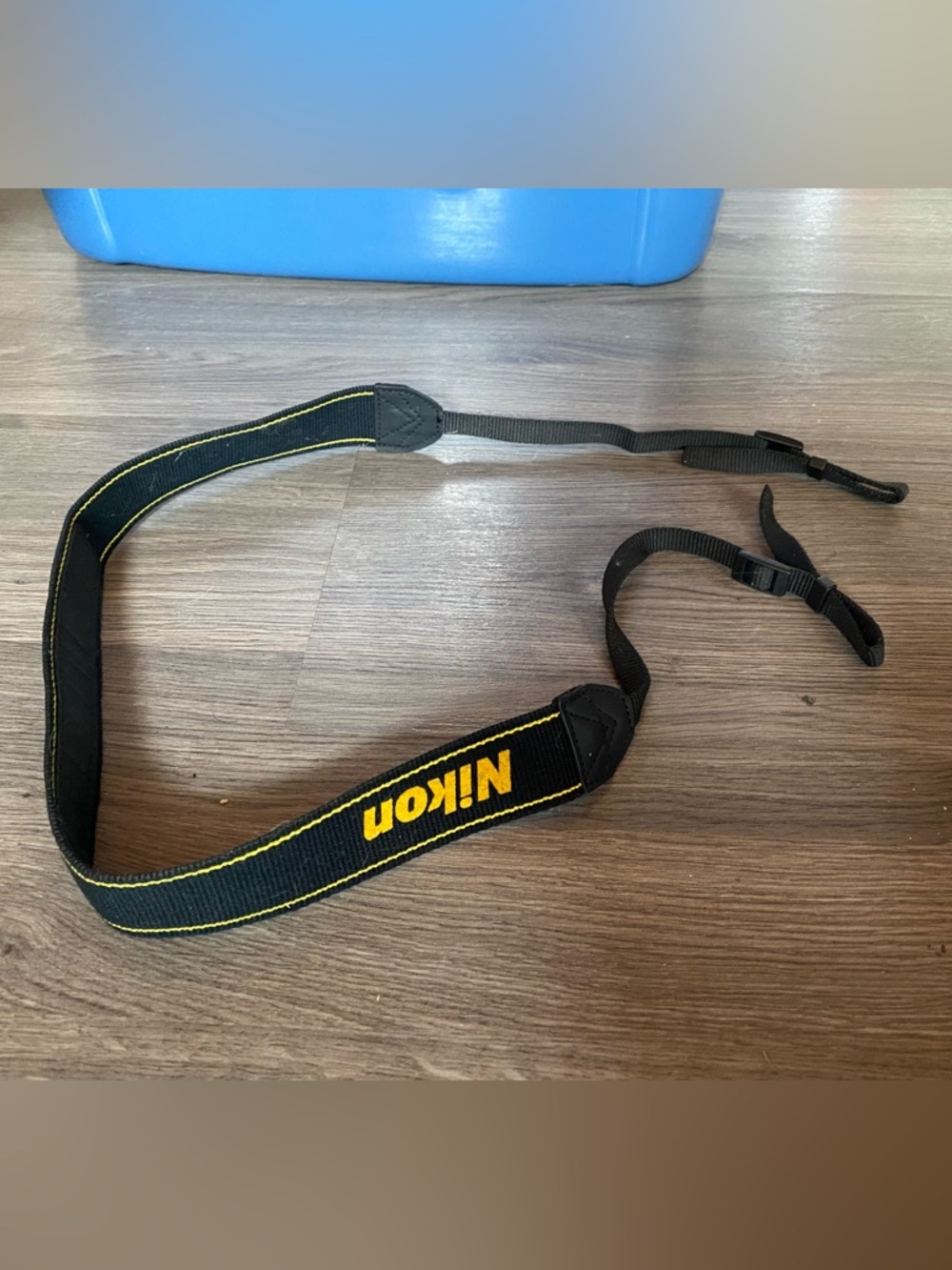 💥 Free with a Bundle of 2 💥
Nikon Black and Yellow Padded Camera Neck Strap